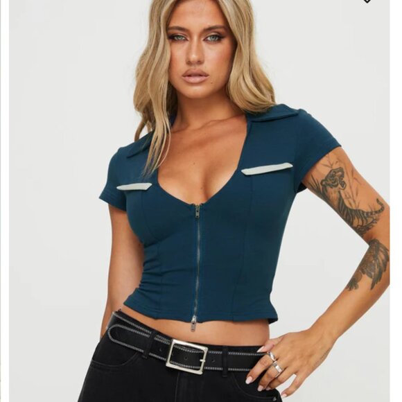 Princess Polly 94 Kicker Zip Top – Navy - Picture 2 of 7